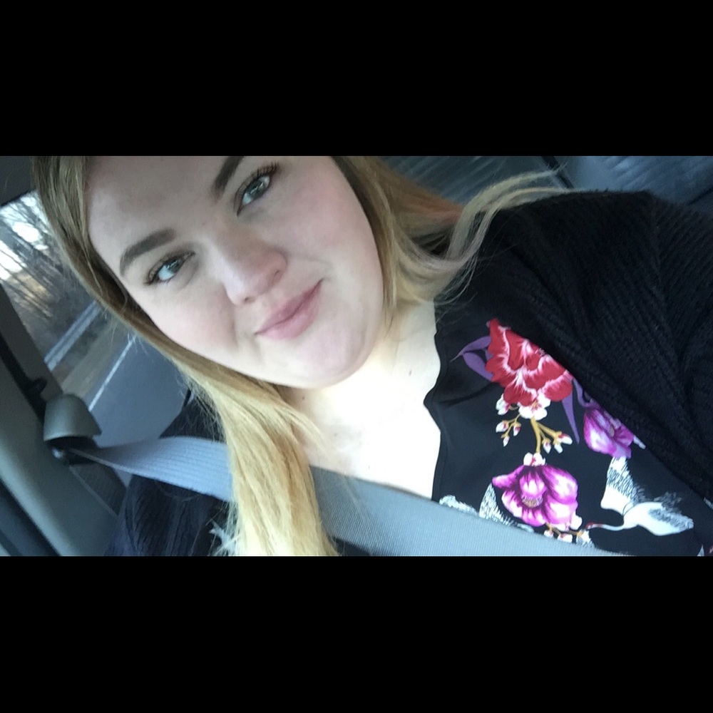 Meet your Posher, Hannah